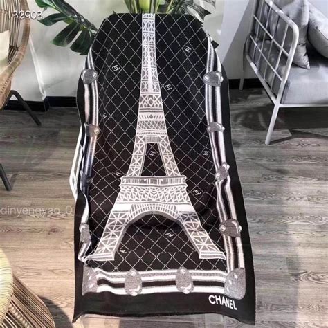 CHANEL'S EIFFEL TOWER